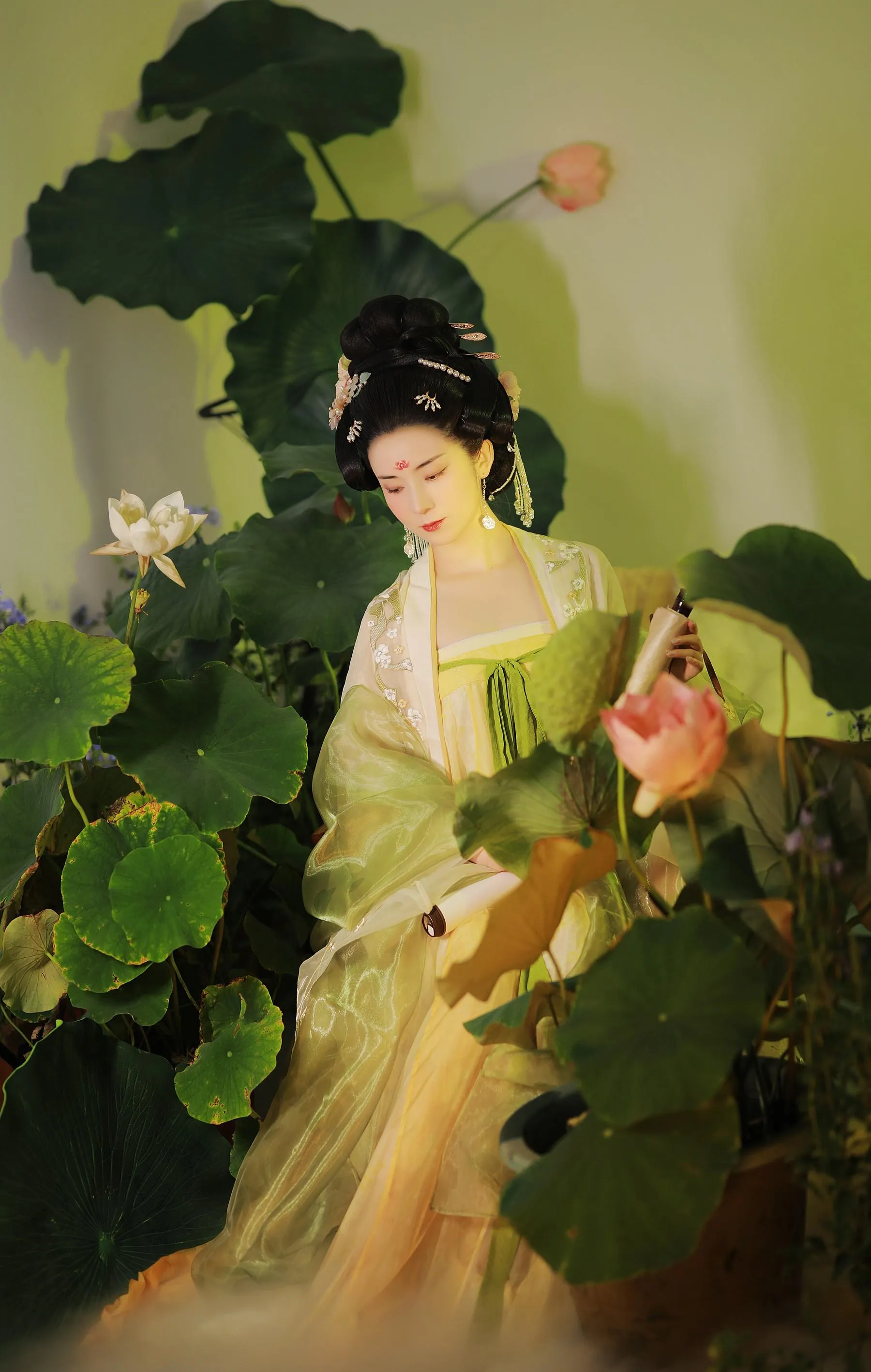 [YITUYU艺图语]2022.09.09 云想衣裳花想容 也清秋 [32P]插图1